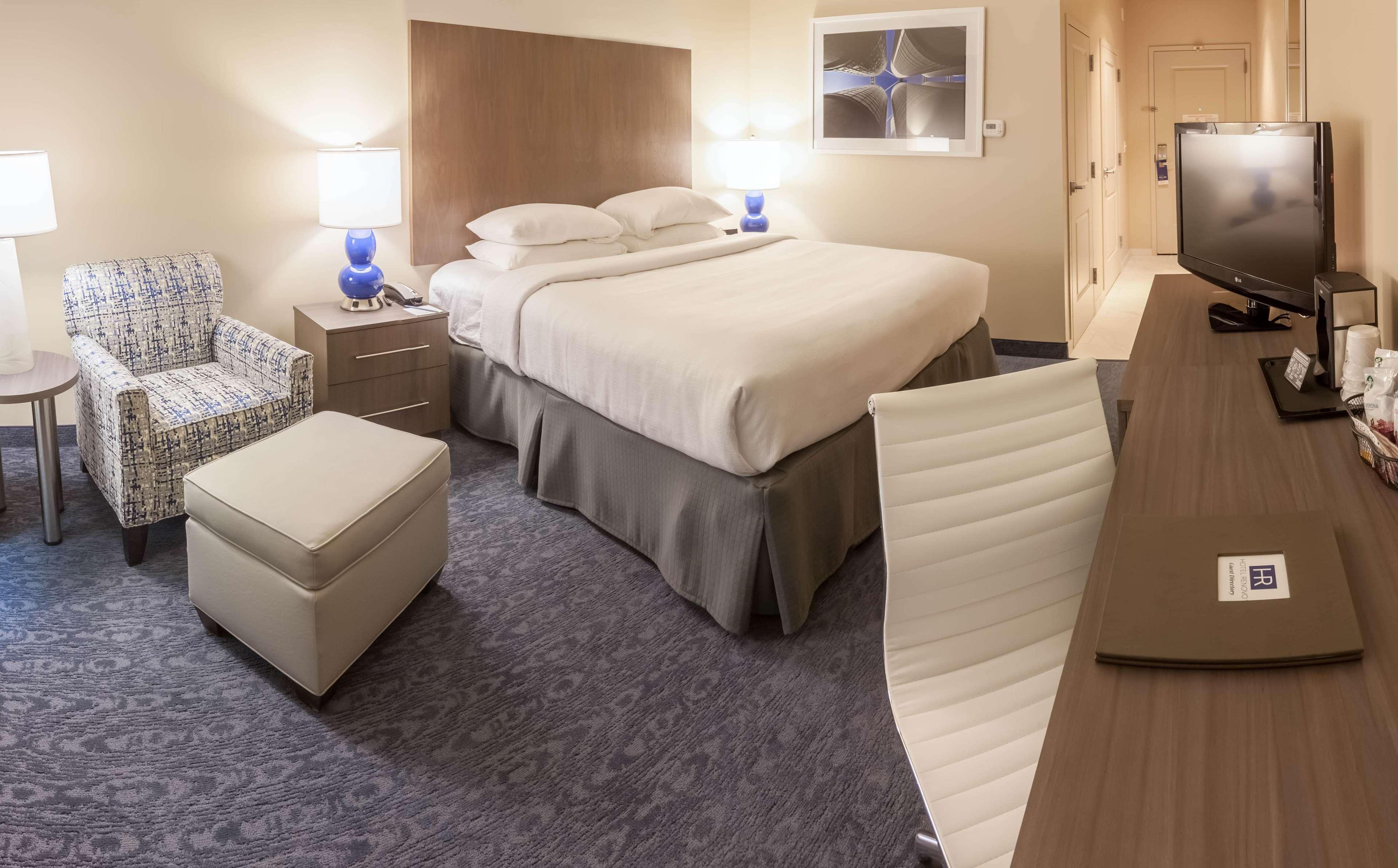 Hotel Renovo Des Moines Urbandale,Tapestry Collection Hilton Экстерьер фото