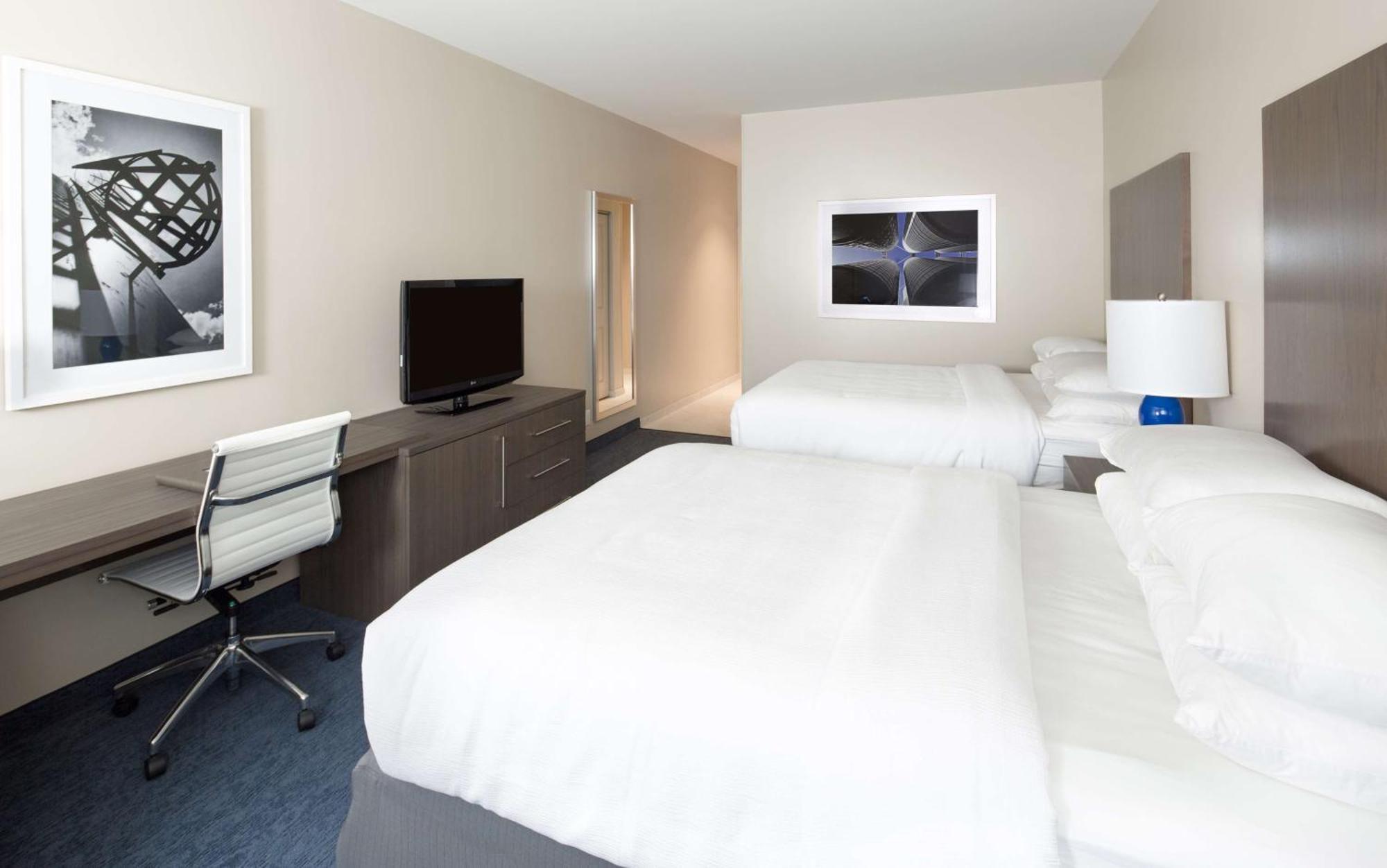 Hotel Renovo Des Moines Urbandale,Tapestry Collection Hilton Экстерьер фото