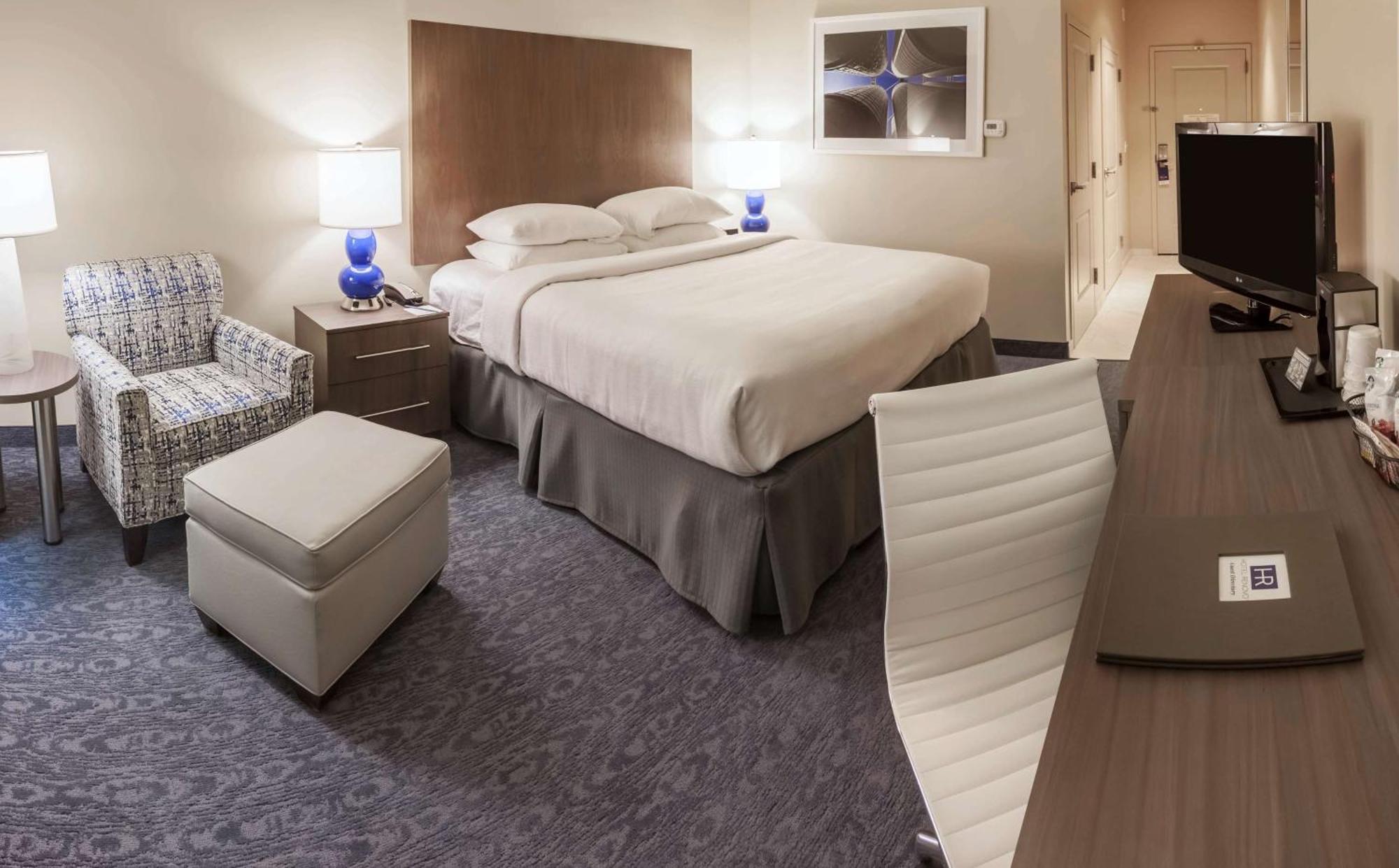 Hotel Renovo Des Moines Urbandale,Tapestry Collection Hilton Экстерьер фото
